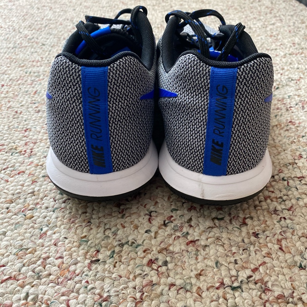 Nike flex running shoes